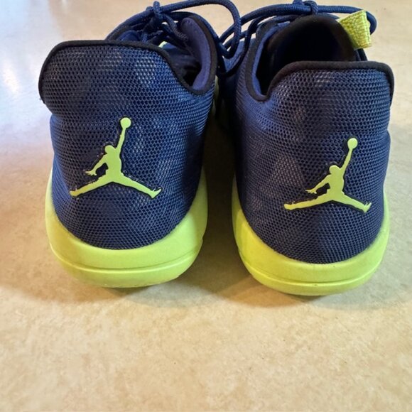 Air Jordan Eclipse 724042-406 Sneakers 6.5 / 8 - Picture 7 of 10